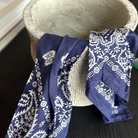 Hair Bandana Scrunchie - Picture 2 of 3